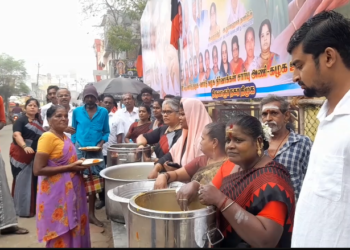 தமிழக முதல்வரின் 73-வது பிறந்தநாளை முன்னிட்டு திருவாரூர் 500 பிள்ளையார் கோவில் முன்பு DMK அன்னதானம்