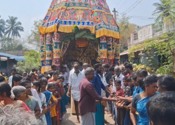 கொற்கை வீரட்டேஸ்வரர் கோயிலில் மாசி மக பிரமோற்சவத்தை முன்னிட்டு தேரோட்டம்