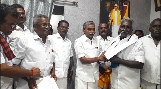 திருவாரூர் ADMK,AMMK உள்ளிட்ட மாற்றுக்கட்சிகளிலிருந்து 100குடும்பத்தினர் DMK-வில் பூண்டி.கலைவாணன் இணையும் நிகழ்ச்சி