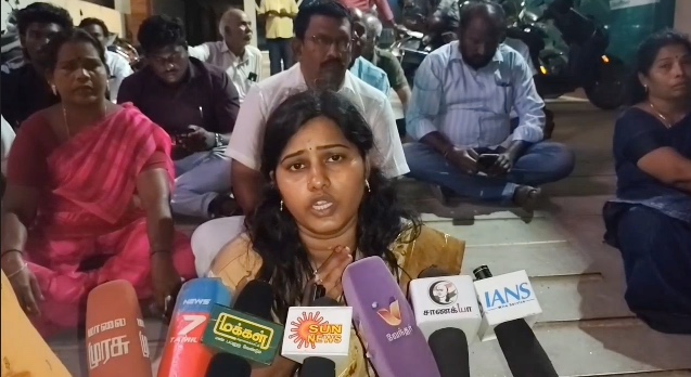 திருவாரூரில் ஸ்கேன் எடுக்க வந்தவருக்கு போட்ட ஊசி காரணமாக பெயிண்டர் உயிரிழப்பு உறவினர்கள் சாலை மறியல்