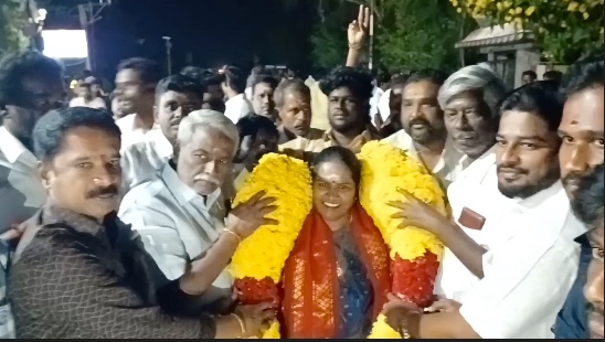 பூம்புகார் & சீர்காழி சட்டமன்றத் தொகுதி ADMK வேட்பாளர்களுக்கு மாலை அணிவித்து PMK , ADMK-வினர் வரவேற்பு