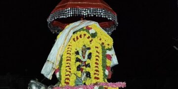 சீர்காழி வைத்தீஸ்வரன்கோவில் ,பங்குனி உத்திர விழாவில் பஞ்ச மூர்த்திகளும் சகோபுர காட்சி