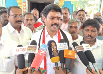 செங்கல்பட்டு தொகுதி அதிமுக வேட்பாளர் எம்.கஜேந்திரன்  நிர்வாகிகளை சந்தித்து  ஆலோசனை