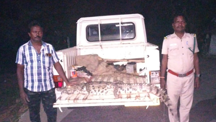 மயிலாடுதுறை அருகே 10ஆம் வகுப்பு தேர்வு எழுதிய மாணவி மண்ணெண்ணெய் ஊற்றி தீவைத்த கொண்டு தற்கொலை