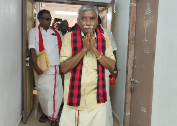 திருவாரூர் வருவாய் கோட்டாச்சியர் அலுவலகத்தில் பூண்டி கலைவாணன் கூட்டணி வேட்புமனு