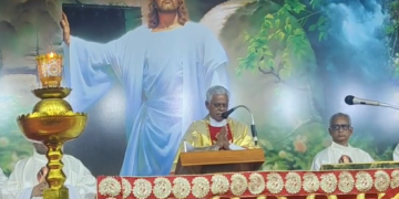 வேளாங்கண்ணி புனித ஆரோக்கிய மாதா பேராலயத்தில் ஈஸ்டர் திருநாள் சிறப்பு பிரார்த்தனை