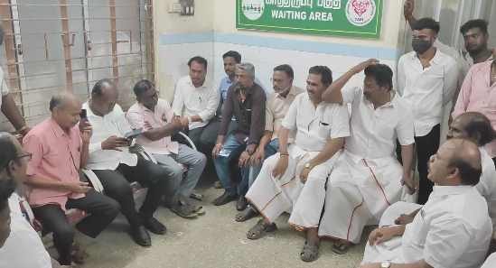 மயிலாடுதுறை மின்சாரம் தாக்கி உயிரிழந்த விவகாரம் நேற்று இரவு முதல் தற்போது வரை பேச்சுவார்த்தை