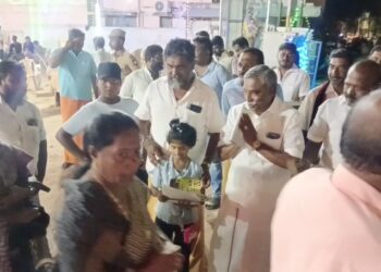 திருவாரூர் புனித பாத்திமா அன்னை ஆலயத்தில் திமுக வேட்பாளர் பூண்டி கலைவாணன் வாக்கு சேகரிப்பு