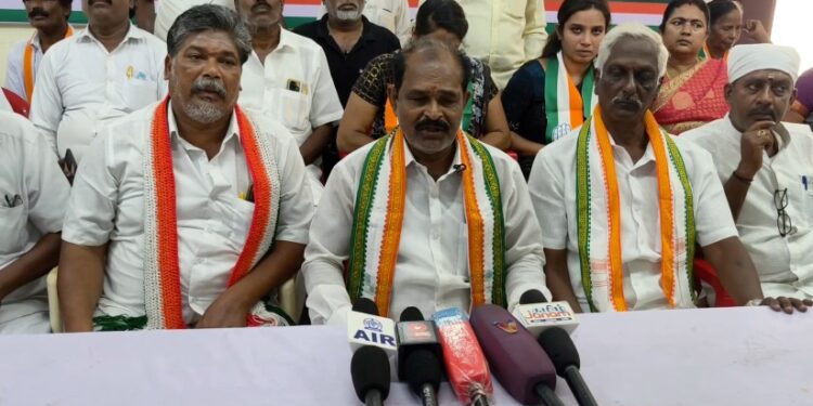 மயிலாடுதுறை காங்கிரஸ் வேட்பாளர் தேர்வுக்கு எதிர்ப்பு நிர்வாகிகள் பரபரப்பு பேட்டி