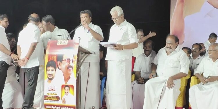 பூம்புகார் தொகுதியில் மதச்சார்பற்ற முற்போக்கு கூட்டணி சார்பில் செயல்வீரர் மற்றும் திமுக வேட்பாளர் அறிமுக கூட்டம்