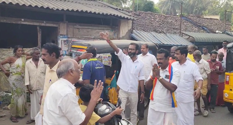 மயிலாடுதுறை தொகுதி தேசிய ஜனநாயக கூட்டணி போட்டியிடும் PMK-யின் சித்தமல்லி பழனிச்சாமி தீவிரவாக்கு சேகரிப்பு