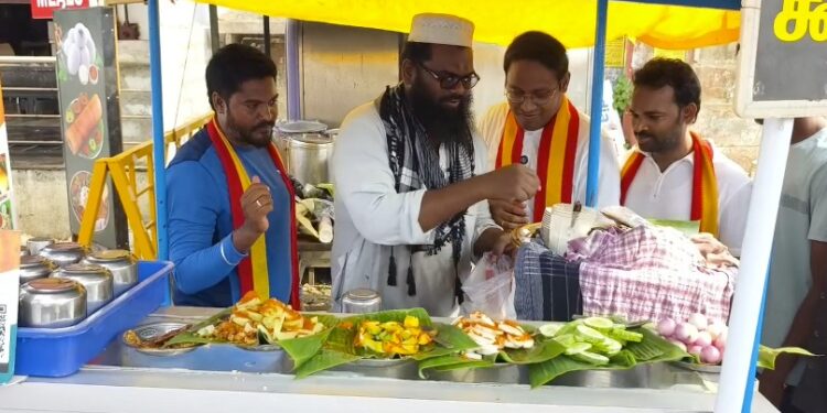 TVKதலைமை அறிவுறுத்தலின் பேரில் திருத்தணியில் சத்தியகுமார் நிர்வாகிகளுடன் விசில் ஊதசெய்து வாக்குசேகரிப்பு