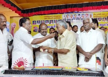 திருவாரூரில் DMK தொகுதி தேர்தல் அலுவலகத்தை DMK வேட்பாளருமான பூண்டி கலைவாணன் திறந்தார்