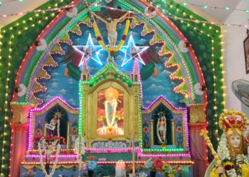 தரங்கம்பாடி 50 ஆண்டு பிறகு சந்தித்த TELC பிஷப் ஜான்சன் மேல்நிலைப்பள்ளி முன்னாள் மாணவர்கள் & ஆசிரியர் சந்திப்பு