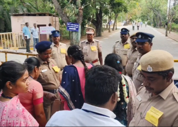 தரங்கம்பாடி 50 ஆண்டு பிறகு சந்தித்த TELC பிஷப் ஜான்சன் மேல்நிலைப்பள்ளி முன்னாள் மாணவர்கள் & ஆசிரியர் சந்திப்பு