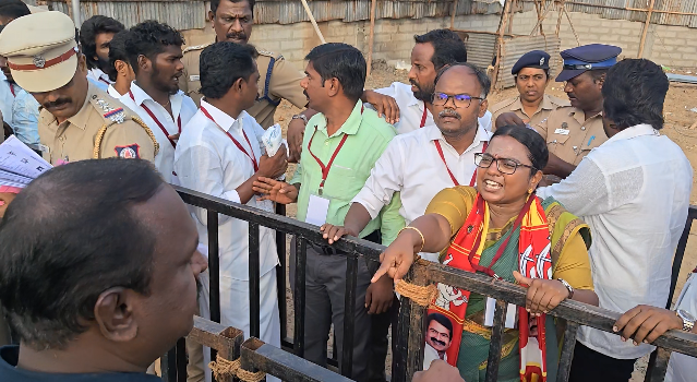 தரங்கம்பாடி 50 ஆண்டு பிறகு சந்தித்த TELC பிஷப் ஜான்சன் மேல்நிலைப்பள்ளி முன்னாள் மாணவர்கள் & ஆசிரியர் சந்திப்பு