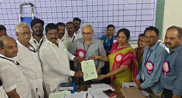 வேதாரண்யம் சட்டமன்ற தொகுதியில் வெற்றி பெற்ற முன்னாள் அமைச்சரும், ADMK வேட்பாளர் O.Sமணியன் பேட்டி