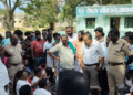 தரங்கம்பாடி புதிதாக அமைக்கப்பட்டு வரும் நான்கு வழி சாலை மேம்பால பள்ளத்தில் இருசக்கர வாகனம் கவிழ்ந்து விபத்து