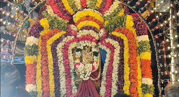 திருவிளையாட்டம் கிராமத்தில் உள்ள ஸ்ரீ குசும சீதளாம்பிகை என்கிற ஸ்ரீ மாரியம்மன் கோவிலில் 53 ஆம் ஆண்டு தீமிதி திருவிழா