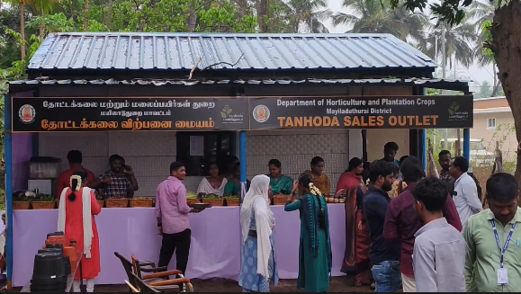கஞ்சாநகரம் கிராமத்தில் தங்கள் இடத்தை கோயில் இடம் என்று கூறி ஆக்கிரமித்து தீக்குழி அமைக்க முயற்சிப்பதாக குற்றம் கோரிக்கை