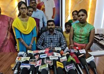 திருவாரூர் புதிய ரயில் நிலையம் முன்பு ஆன்லைன் மருந்து விற்பனையை தடுக்க கோரி ஆர்ப்பாட்டம்