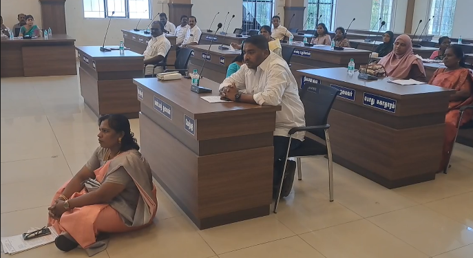 தமிழகத்தில் TVK அரசு குதிரை பேரம் பேசி ADMK சட்டமன்ற உறுப்பினர்களை விலைக்கு வாங்கிவருவதாக பசுபதி விமர்சனம்