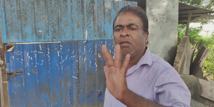 கூறைநாட்டில் உள்ள டாஸ்மாக் மதுபான கடையில் கூடுதலாக பாட்டிலுக்கு10ரூபாய் வாங்கிய விற்பனையாளர் கைது