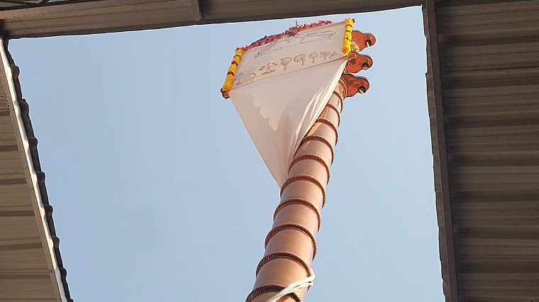கூறைநாட்டில் உள்ள டாஸ்மாக் மதுபான கடையில் கூடுதலாக பாட்டிலுக்கு10ரூபாய் வாங்கிய விற்பனையாளர் கைது