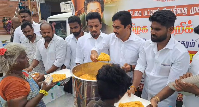 கூறைநாட்டில் உள்ள டாஸ்மாக் மதுபான கடையில் கூடுதலாக பாட்டிலுக்கு10ரூபாய் வாங்கிய விற்பனையாளர் கைது