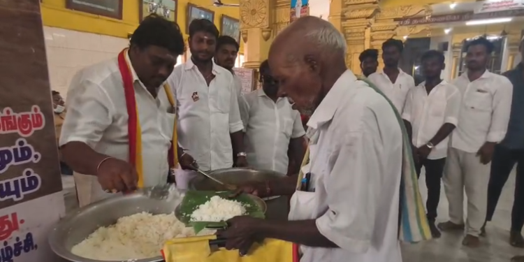 உலக பட்டினி தினம்: விழுப்புரம் வள்ளலார் மாளிகையில் பொதுமக்களக்கு TVK சார்பில் அறுசுவை உணவு