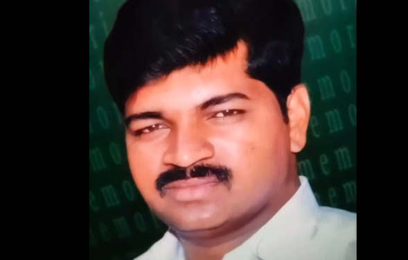 உலக பட்டினி தினம்: விழுப்புரம் வள்ளலார் மாளிகையில் பொதுமக்களக்கு TVK சார்பில் அறுசுவை உணவு