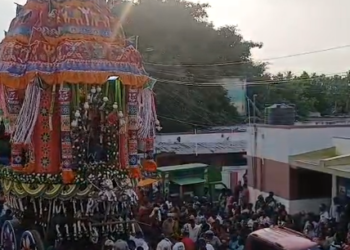 உலக பட்டினி தினம்: விழுப்புரம் வள்ளலார் மாளிகையில் பொதுமக்களக்கு TVK சார்பில் அறுசுவை உணவு