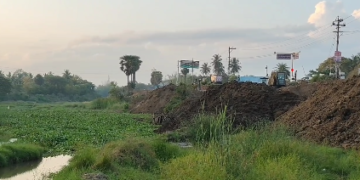 திருவாரூரில் நான்கு வழி சாலை அமைக்கும் பணியை நிறுத்தி, நீர்நிலைகளை பாதுகாக்க கோரிக்கை