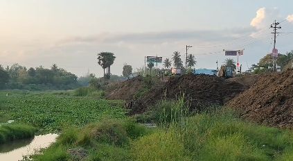 திருவாரூரில் நான்கு வழி சாலை அமைக்கும் பணியை நிறுத்தி, நீர்நிலைகளை பாதுகாக்க கோரிக்கை