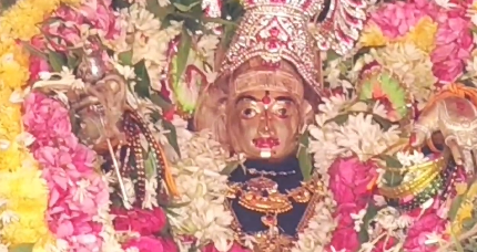 பல நூறு ஆண்டுகள் பழமை வாய்ந்த கிராம தேவதை தேரோட்டம்