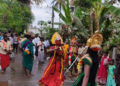 சீர்காழியில் TVK சார்பாக போட்டியிட்ட வேட்பாளர் வாக்கு அளித்த வாக்களருக்கு இனிப்பு வழங்கி நன்றி