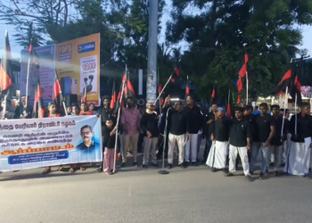 விழுப்புரம் ADMK அலுவலக சாவி ஒப்படைப்பு: புதிய மாவட்ட செயலாளர் பசுபதி இருக்கையில் அமர்ந்தார்