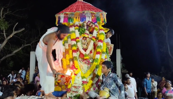 வழுவூர் வளையாம்பட்டினம் பாலமுருகன் ஆலயத்தில் 42-ம் ஆண்டு சித்ரா பௌர்ணமி மகோத்ஸவ உற்சவ திருக்கல்யாண வைபவம்