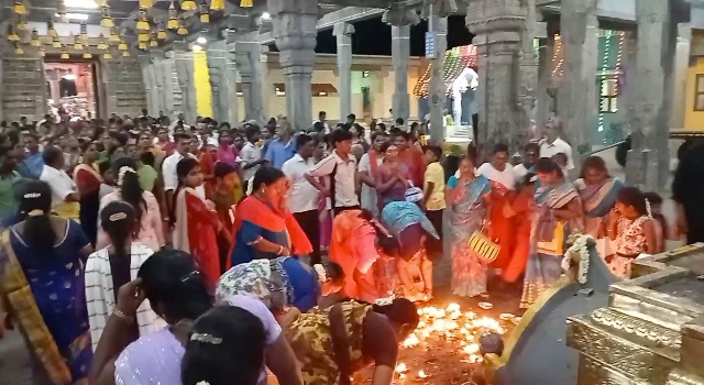 வழுவூர் வளையாம்பட்டினம் பாலமுருகன் ஆலயத்தில் 42-ம் ஆண்டு சித்ரா பௌர்ணமி மகோத்ஸவ உற்சவ திருக்கல்யாண வைபவம்