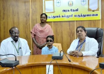 TVK பதவி ஏற்க அழைக்காத தமிழக கவர்னரை கண்டித்து சீர்காழியில் காங்கிரஸ் கட்சி சார்பில் ஆர்ப்பாட்டம்