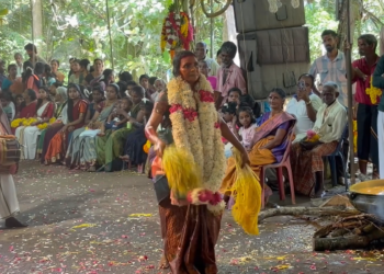 திருவள்ளூர் மாவட்ட ஆட்சியர் ச. கவிதாவை சந்தித்த தமிழக வெற்றிக் கழக சட்டமன்ற உறுப்பினர்கள்