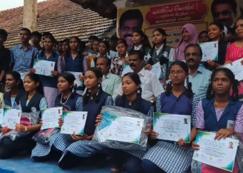 தமிழகம் முழுவதும் உள்ள பள்ளிகளில் வாரம் ஒரு முறை தற்போதைய வகுப்புகள் நடத்தப்பட திரைப்பட தயாரிப்பாளரும் கலப்பை இயக்க PDசெல்வகுமார்