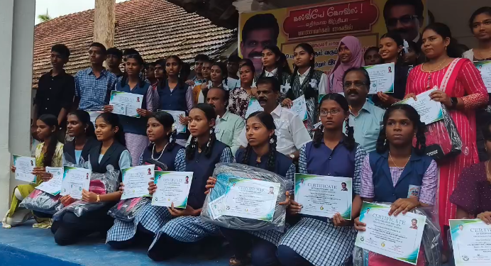 தமிழகம் முழுவதும் உள்ள பள்ளிகளில் வாரம் ஒரு முறை தற்போதைய வகுப்புகள் நடத்தப்பட திரைப்பட தயாரிப்பாளரும் கலப்பை இயக்க PDசெல்வகுமார்