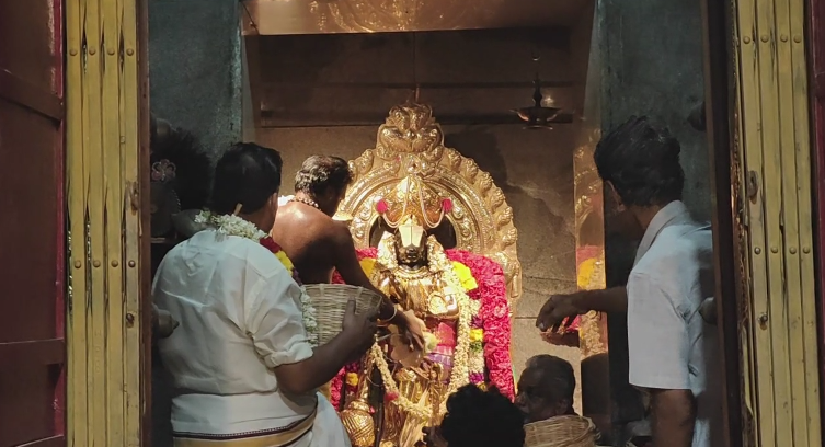 கங்கணம்புத்தூர் ஊராட்சியில் சாலைவசதி செய்து தர வலியுறுத்தியும், குடிநீர் வழங்ககோரியும் ஆர்ப்பாட்டம்