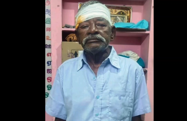 கங்கணம்புத்தூர் ஊராட்சியில் சாலைவசதி செய்து தர வலியுறுத்தியும்,  குடிநீர் வழங்ககோரியும் ஆர்ப்பாட்டம்