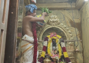 கங்கணம்புத்தூர் ஊராட்சியில் சாலைவசதி செய்து தர வலியுறுத்தியும், குடிநீர் வழங்ககோரியும் ஆர்ப்பாட்டம்