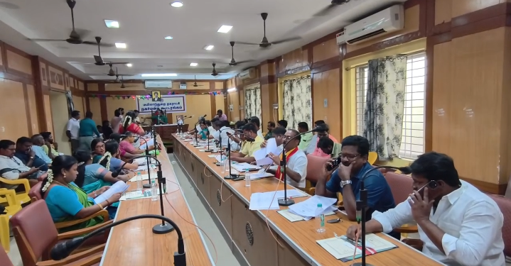 காவலரை சுத்தியலால்  தாக்கிய வழக்கில் ரௌடிக்கு திருவாரூர் நீதிமன்றம் 20 ஆண்டுகள் சிறை தண்டனை