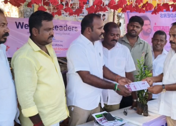 நாகூரில் வீ ஆர் த லீடர்ஸ் அமைப்பில் உறுப்பினர் சேர்க்கை முகாம்