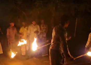 முன்னாள் அமைச்சர் காமராஜை கடுமையாக வெளுத்தடுத்த புதிய அதிமுக மாவட்ட செயலாளர் ஆர்.டி மூர்த்தி