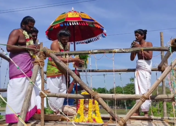 முன்னாள் அமைச்சர் காமராஜை கடுமையாக வெளுத்தடுத்த புதிய அதிமுக மாவட்ட செயலாளர் ஆர்.டி மூர்த்தி